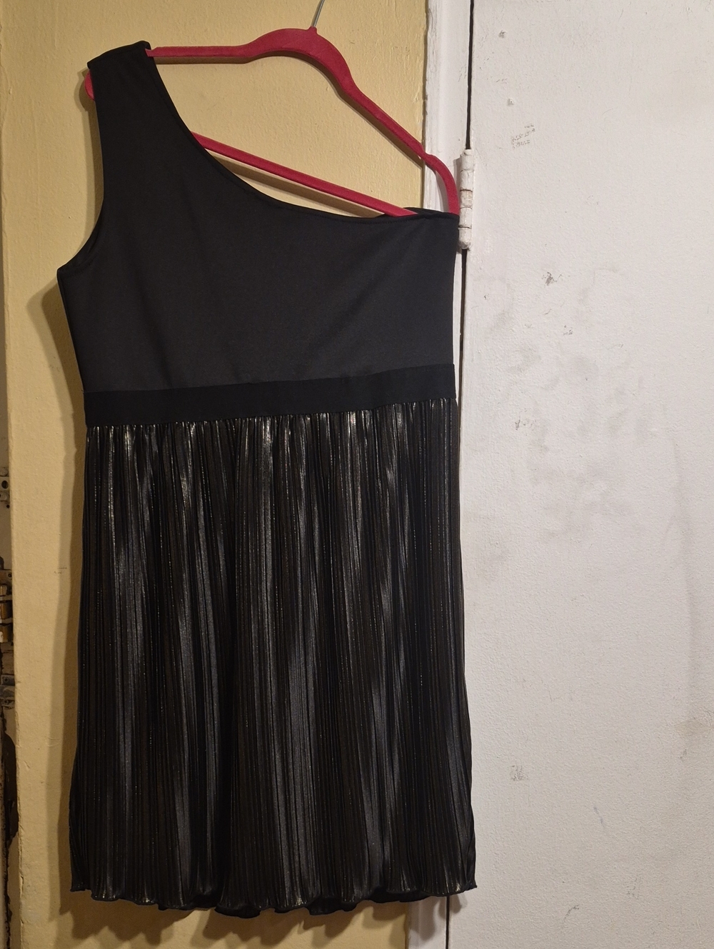 Rue21 One-Shoulder Black Pleated Pull Over Midi Dress Size 1X